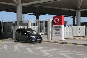 Bayramda Avrupa'ya açılan sınır kapılarında yoğunluk vardı